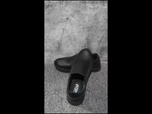 ZVN Xellos Sepatu Formal Pria Hitam Pantofel Kerja Kuliah Loafers Simple Casual