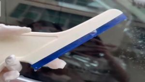 Lược Gạt Dán Film Cách Nhiệt Dán Decal Ô Tô Lưỡi Cao Su Vệ Sinh Cửa Kính (1 Chiếc)
