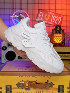 White Chunky Sneakers with Height Boost and Leg-lengthening Design for Easy Styling