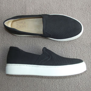 Large Size Womens Casual Shoes Breathable Mesh Leather Thick Bottom Flat Bottom Slip-On round Toe mid Heel Rubber Outsole