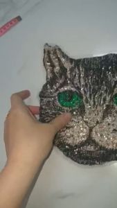 Hình kim sa may lên áo trang trí