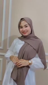 Pashmina Kaos Rayon Adem Nyaman Harian Ukuran 180x75cm Tarik Lentur