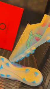 [Diskon Cuci Gudang] Ortuseight Sepatu Sepak Bola Catalyst Liberte V3 FG Silver/Peach Cod Terbaru..!!