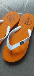 dép xỏ ngón size từ 35 dến 39 có nhiều màu chất liệu cao su quai dẻo mềm mang êm chân siêu bền đế chống trơn trượt tiện lợi đi chơi đi dạo phố.