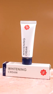 VIVA WHITENING CREAM 15GR Krim Pemutih Wajah Viva Cream Wajah Untuk Kulit Kering Natural Whitening Complex Agent Pemakaian Rutin Pagi Dan Malam Kemasan Travel Size 15G - Lazada