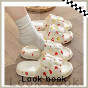 KDAShop พร้อมส่งมาก รองเท้าแตะสวยๆ รองเท้าแตะแฟชั่นเข้าใหม่ ดีเทลสวยแต่งด้วยลายน่ารัก มีให้เลือก 3 ลาย น่ารักสุดๆ ปังไม่ไหว สาวๆรีบ มาจัดเลยย