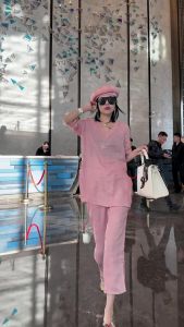 Fashionable Versatile Womens Summer 2024 V-neck Loose Slimming T-shirt Casual Pants Two-piece Set Popular Trendy Outfit