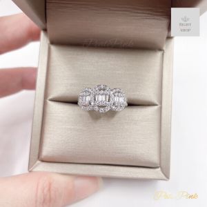 แหวนเพชรบาเกตทรงรีสามวงฟรีไซต์