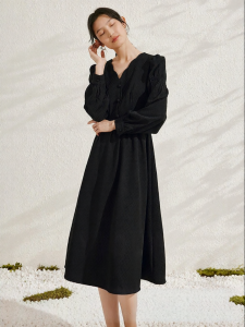 Yigue | French Style V-Neck Jacquard Black Waist Cinching Dress