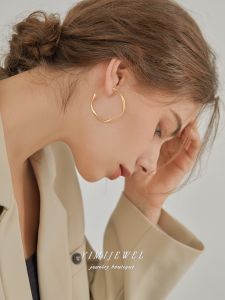 คลิปหนีบถาดกันยุงแบบไม่ต้องเจาะขนาดใหญ่เย็น ผู้หญิง ความรู้สึกระดับไฮเอนด์ ทันสมัย เครื่องประดับหูโลหะผสม/ชุบเงิน/ชุบทอง