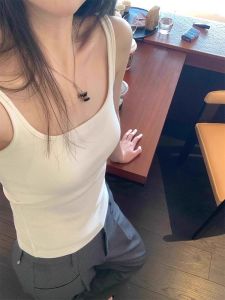 Áo Vest Nữ Mùa Hè Màu Trắng Cổ Vuông Có Đệm Ngực Áo Vest Nữ Đa Năng Bên Trong Và Bên Ngoài Một Mảnh Áo Vest Nữ