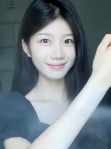 (พร้อมส่ง) สเปรย์กันแดด 150ml. ครีมกันแดด SPF 50 PA+++ ยอดฮิต ใช้ได้ทั้งหน้า และตัว ขวดใหญ่มาก สเปรย์กันแดด ปรับผิวขาว