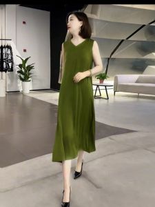 Sleeveless V Neck Dress Summer Solid Color Loose-Fitting Large Size Mid-Length Overknee Dress Middle-Aged Ladieswear Bottoming Vest Skirt