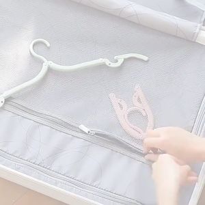 Portable Foldable Clothes Hanger Non-slip Folding Plastic Hangers Racks for Travel Household Tool Foldable Portable Clothes Drying Rack for Indoor Outdoor Use