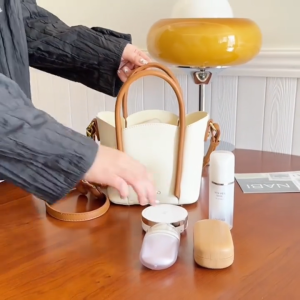 [BISA COD] 8033 Vio Tas Tirsoo Free Paper bag + Tag Label Tas Selempang Wanita Import Fashion 003