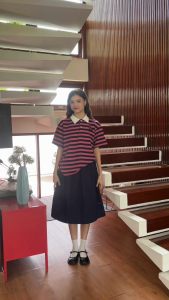 PIMNATTA Daya Midi Skirt กระโปรงยาวคลุมเข่า แมทลุคได้ง่าย พร้อมดีเทลโลโก้