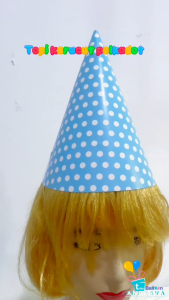 Topi polkadot merah / topi kerucut polkadot/ topi ultah merah polkadot/