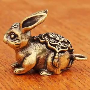 Chinese New Year Brass Zodiac Lucky Rabbit Statue Ornament Key Chain Pendant Figurine Home Office Decorations 2023