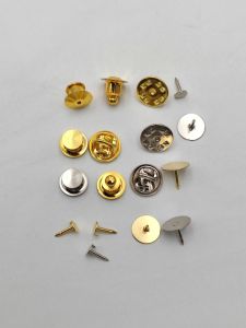 เข็มกลัดรูปผีเสื้อแบบไม่สมมาตรทำด้วยมือจากวัสดุสังกะสีเต็มชิ้น เครื่องประดับแฟชั่นสำหรับผู้ชายและผู้หญิง