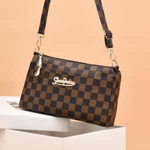 Genuine Leather Crossbody Bag for Mom Mobile Coin Wallet Polyester Lining Zipper Closure Daily Use Soft Square Bag