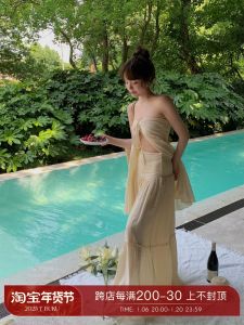 ชุดวันหยุดริมทะเลโรแมนติกฝรั่งเศสที่กําหนดเองน้ําตาลไม่ขม Super Woman Off-Shoulder Top + Super Woman Maxi Dress