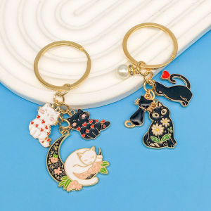 1pc Alloy Enamel Cute Cat Charm Keychain Cartoon Animal Pattern Womens Keychain Handbag Car Accessory Gift For Women and Girls