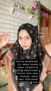 Hijab Segi Empat Motif Voal Premium TerLaris 2024 Kerudung Hitam