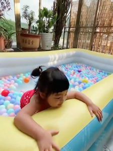 สระน้ำเป่าลม 3 เมตร 4 ชั้น PVC แข็งแรงปลอดภัย [โปรโมชั่นสงกรานต์] ส่งฟรี+ชุดซ่อมแซมฟรี