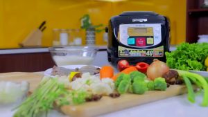 Nồi Cơm Điện Tử HITACHI RZ-D18XFY (Dung Tích 1.8L Công Suất 820W Có Chế Độ Nấu Double Cook)