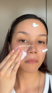 [B1T1] SPF50+ Daily UV Defense Whitening Sunscreen with Niacinamide HA Vitamin E & Aloe Vera 50ml