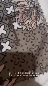 Baru Hijab Segiempat Umama Voal Miracle Syari Kerudung Segi Empat Jumbo Motif Voal Premium