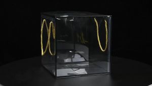 Kotak Mika / Gift Box Mika Polos Dengan List KOTAK SOUVENIR MIKA GIFT BOX MIKA POLOS DENGAN LIST BOX SOUVENIR TALI JINJING BOX HAMPERS ELEGANT Box Mika Transparan / Kotak Mika Transparan / Box Mika / Kotak Mika Box Cake / Box Handle Mika / Box Hampers