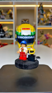 [BrickStory] LEGO Editions Ayrton Senna Helmet (43024)(931 Pieces)