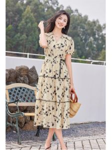 WANGGONGZHU | V-neck Long A-line Dress Women Summer 2025 New Waist-cinching Slimming Splashed Ink Floral Print Bubble Sleeve Midi Dress