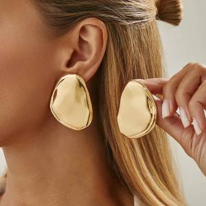 Salircon Fashion Metal Irregular Oval Stud Earrings for Women Exaggerated Gold Color Geometric Earring Party Jewelry Accessories