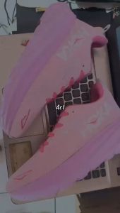 Sepatu Senam Wanita Ringan Goretex & Bonus Kaos Kaki