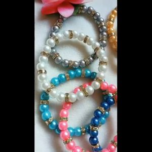 Gelang Perhiasan Berbahan Mutiara: Pilihan Elegan untuk Aksesoris Wanita