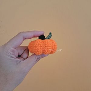 พวงกุญแจผีน้อย กุ๊กกู๋ Ghost Keychain 👻 พวงกุญแจฟักทอง ฮาโลวีน Handmade