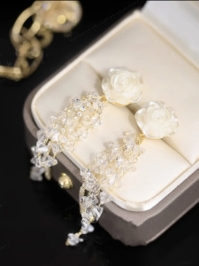 Crystal Tassel Earrings White Flower Design for Women Fashionable 2022 Japanese and South Korean Style Alloy Silver Plated Gold Plated Jewelry