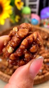 Mr.Squirrel Amber Honey Walnuts 100g/250g Roasted Amber Walnuts Ready To Eat Nuts And Dried Fruits Wholesale