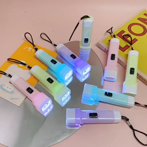 1 pcs Childrens small flashlight lighting mini flashlight macaron color strong light flashlight LED
