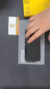 Kính cường lực dùng cho Xiaomi 17T Pro trong suốt full màn hình không viền đen hãng Smart Devil có khung hỗ trợ dán