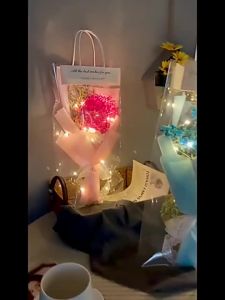 【Dimama】COD พร้อมส่ง ช่อดอกไม้ประดิษฐ์ DIY ช่อกุหลาบ มีไฟ LED ถุงของขวัญ ของขวัญวันวาเลนไทน์ ของขวัญวันเกิด
