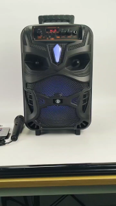 VERY HANDY PORTABLE SPEAKER RED DIAMOND