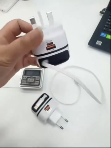 65W Portable Retractable USB-C Quick Charge Adaptor Charger Comes In UK 3 Pin Plug