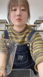 กล่องใส่เครื่องสําอาง กล่องใส่ของ กล่องเก็บของ กล่องพลาสติก กล่องอเนกประสงค์ มีหูจับ สามารถใช้งานได้ทั้งในบ้าน