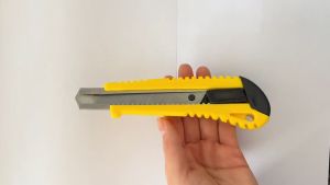 16cm Multifunction Utility Knives Retractable Yellow Knife Cutter