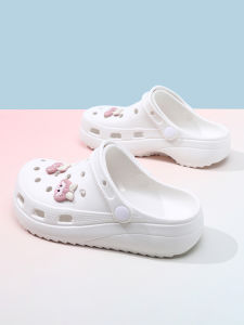 Womens Summer 2025 Clog Shoes Thick Bottom Slip-Resistant Nurse Style Toe-Covering Beach Sandals Fashionable Outdoor Wear