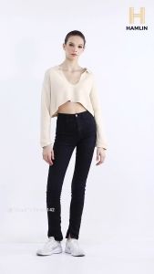 Hamlin Albertine Atasan Crop Wanita Lengan Pendek Blouse Vneck Motif Polos Material Rajut ORIGINAL - Cream