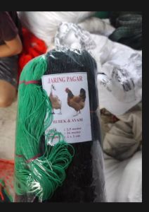 jaring pagar 25x26 meter lubang 2x2 cm untuk pagar ayam pagar bebek pagar tanaman dll bonus tali untuk ris nya